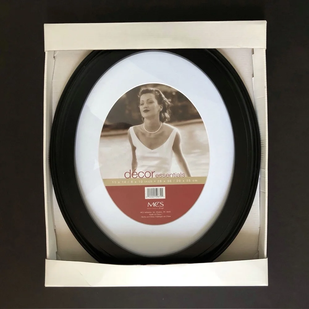 Vintage Oval Portrait Style 11 x 14 Picture Wooden Frame New